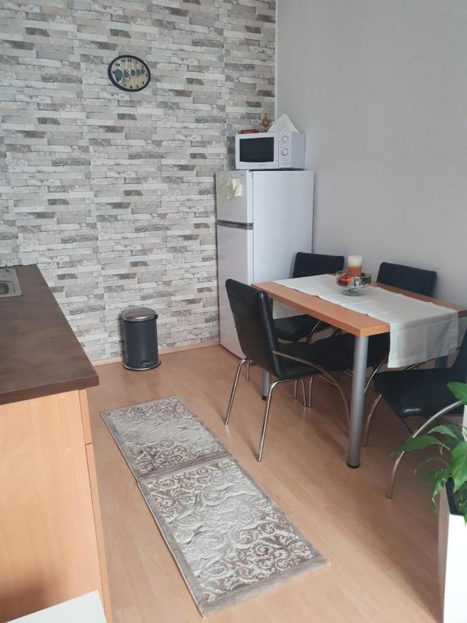 Апартаменты Sunset Apartament Брашов Экстерьер фото