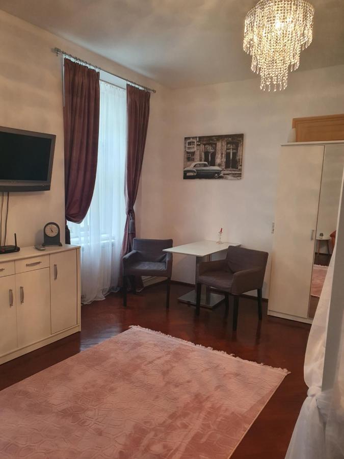 Апартаменты Sunset Apartament Брашов Экстерьер фото